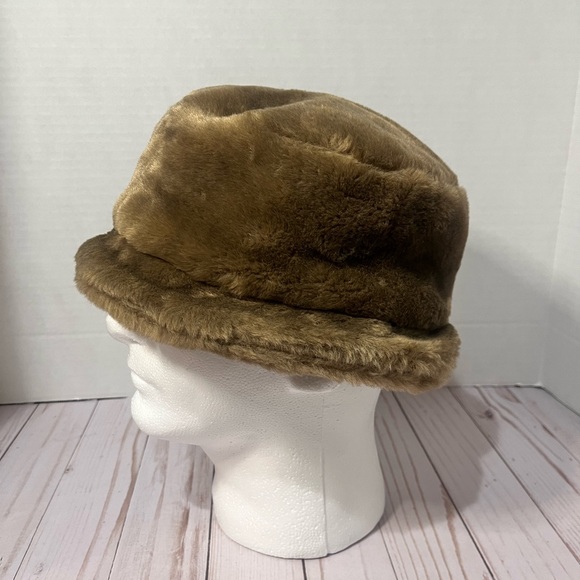 Folio New York Teddy Bucket Hat - Picture 2 of 8